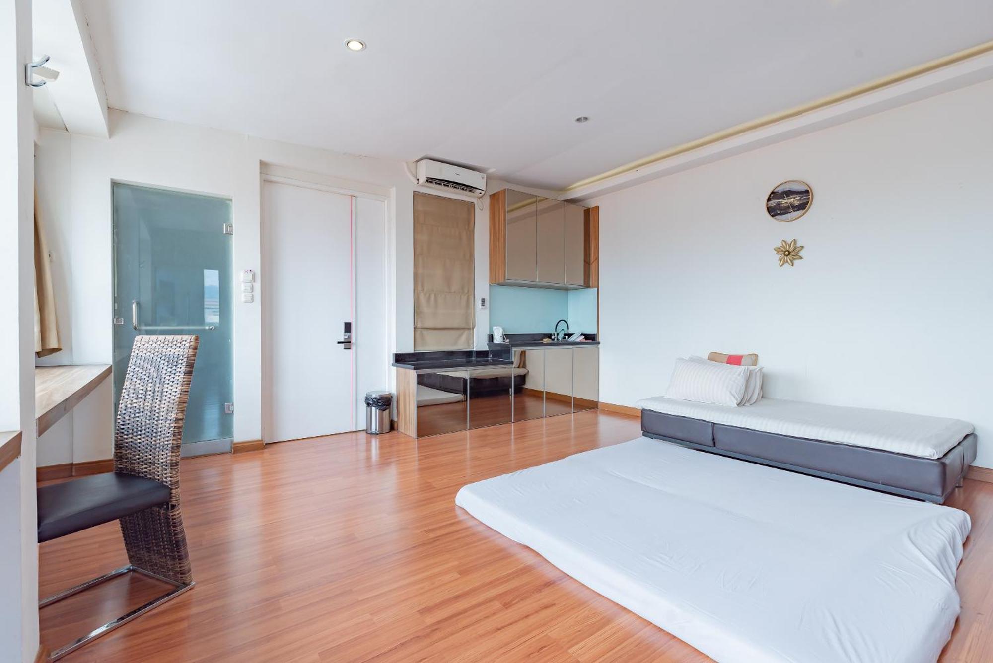 Sans Hotel Diemdi Kiaracondoong Bandung Exteriör bild
