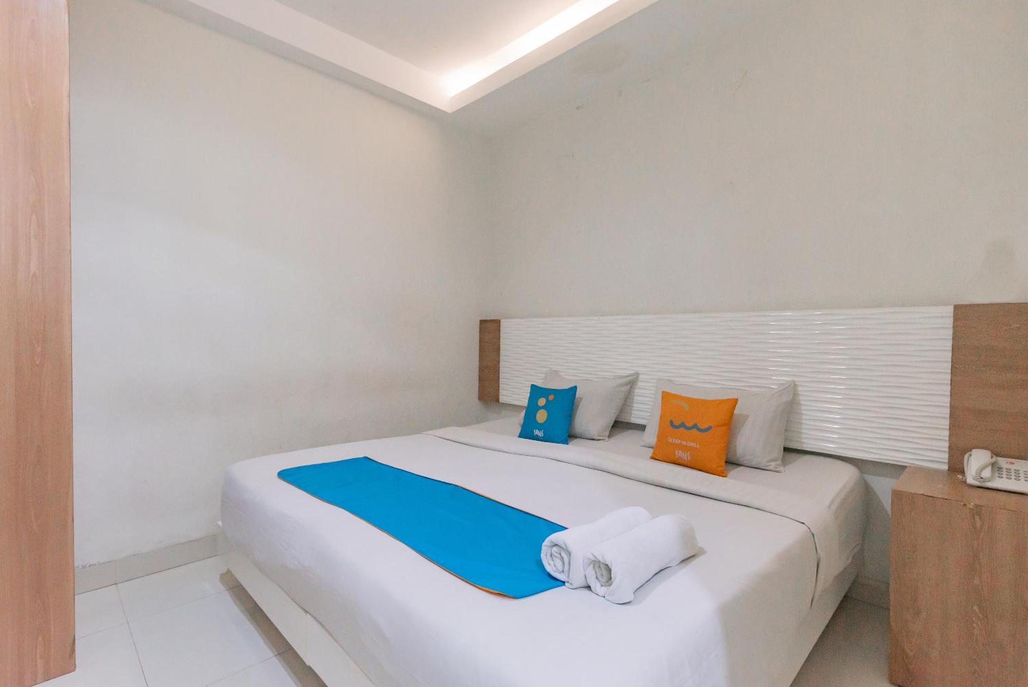 Sans Hotel Diemdi Kiaracondoong Bandung Exteriör bild