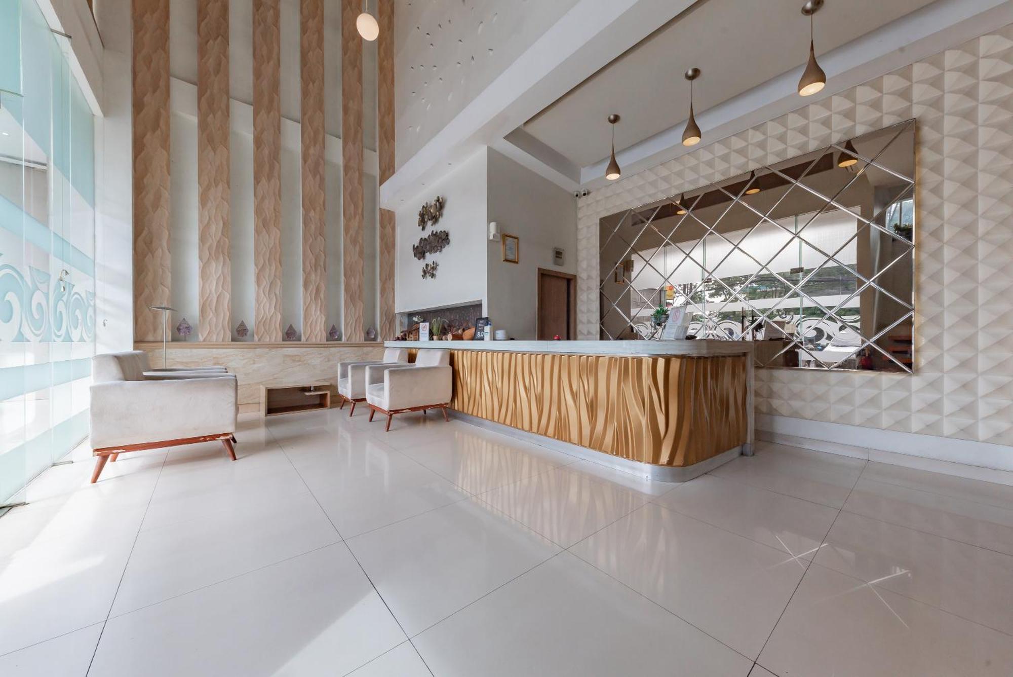 Sans Hotel Diemdi Kiaracondoong Bandung Exteriör bild